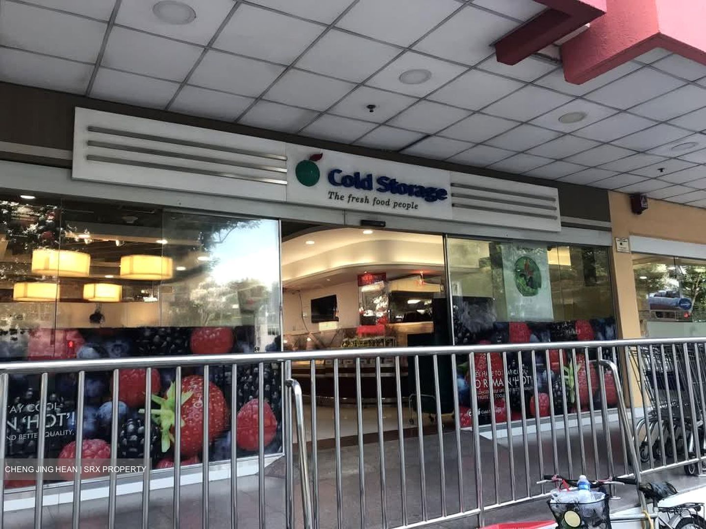 Holland Road Shopping Centre (D10), Retail #556745661